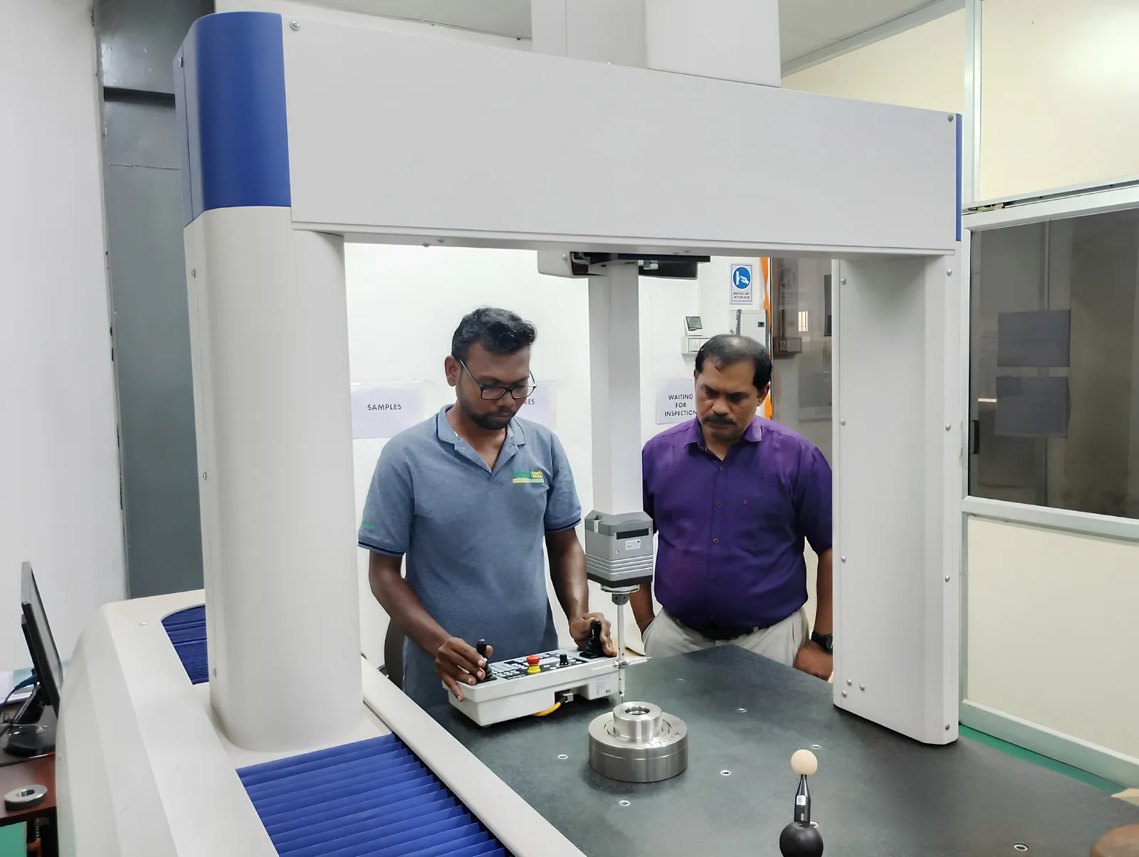 High-accuracy Carl Zeiss CMM verifying component dimensions and GD&T compliance during final inspection stage